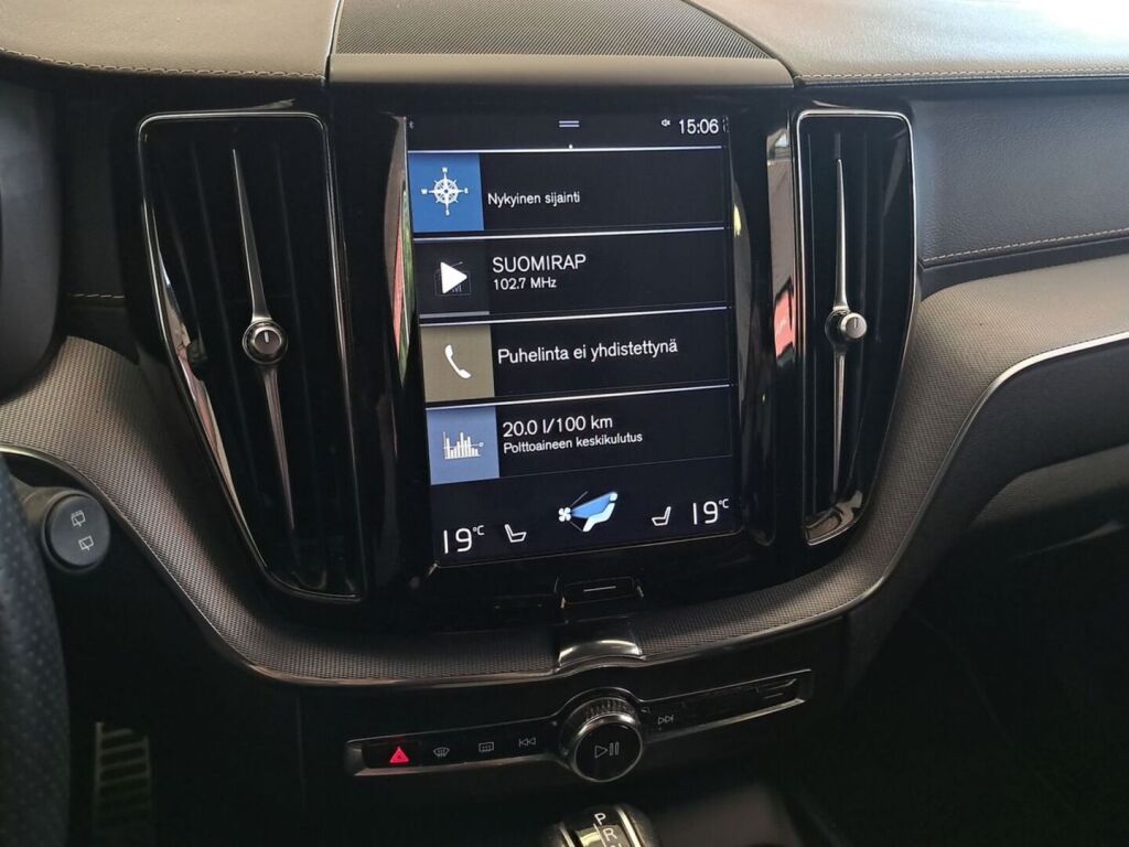 Volvo XC60 2019 Valkoinen
