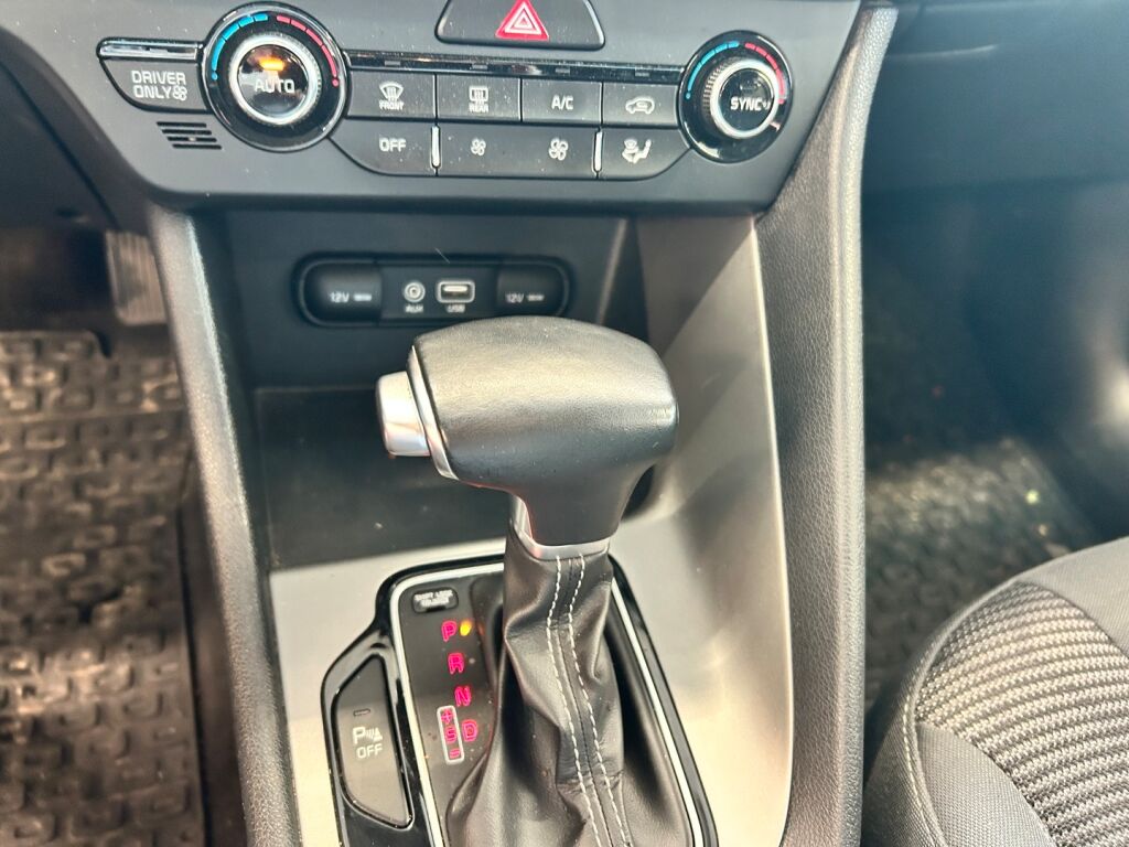 Kia Niro 2019 Punainen