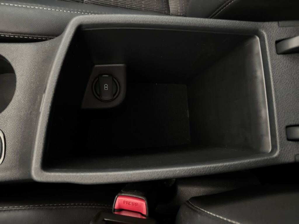 Kia Niro 2019 Punainen