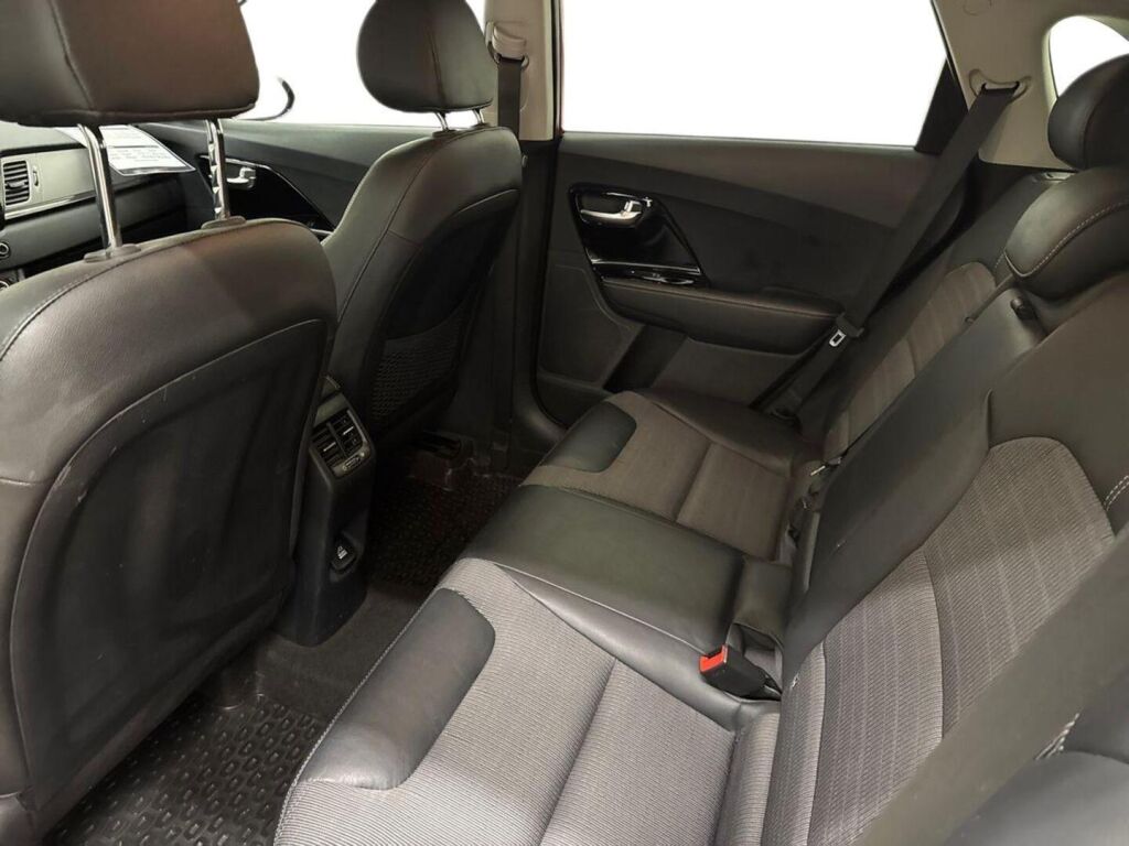 Kia Niro 2019 Punainen