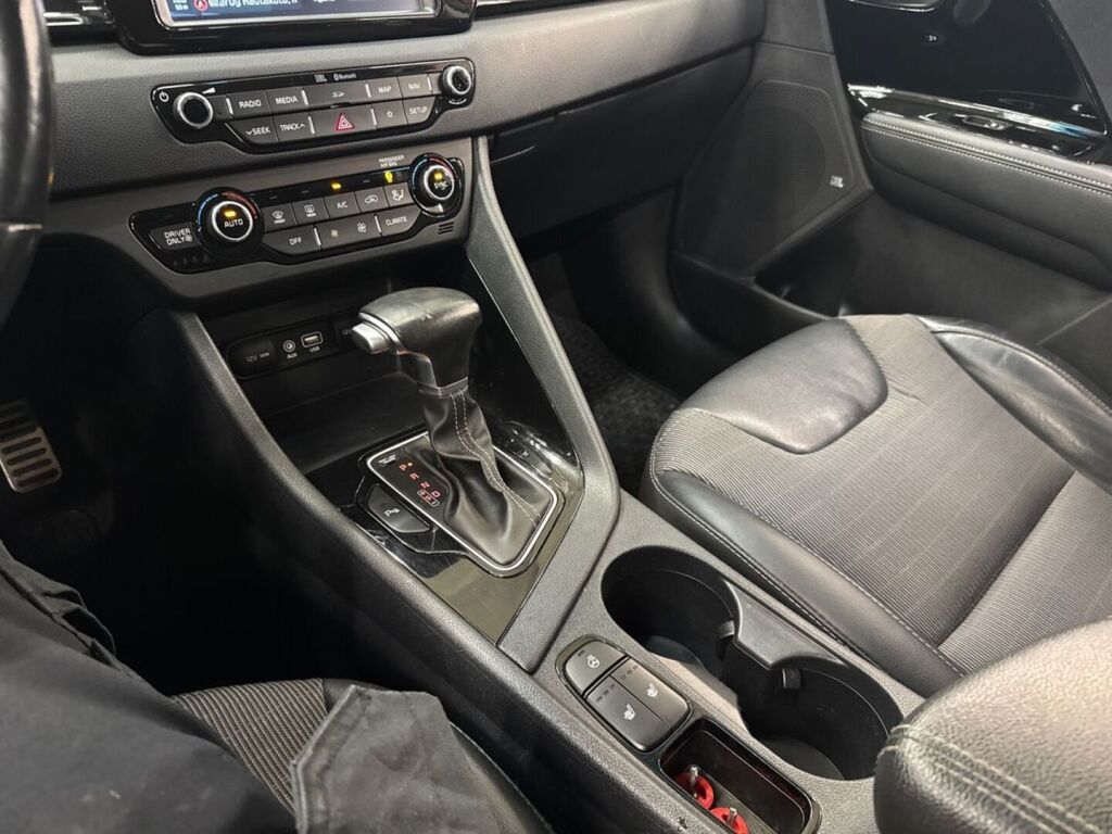 Kia Niro 2019 Punainen