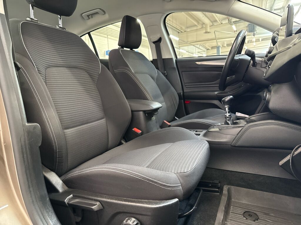 Ford Focus 2019 Harmaa