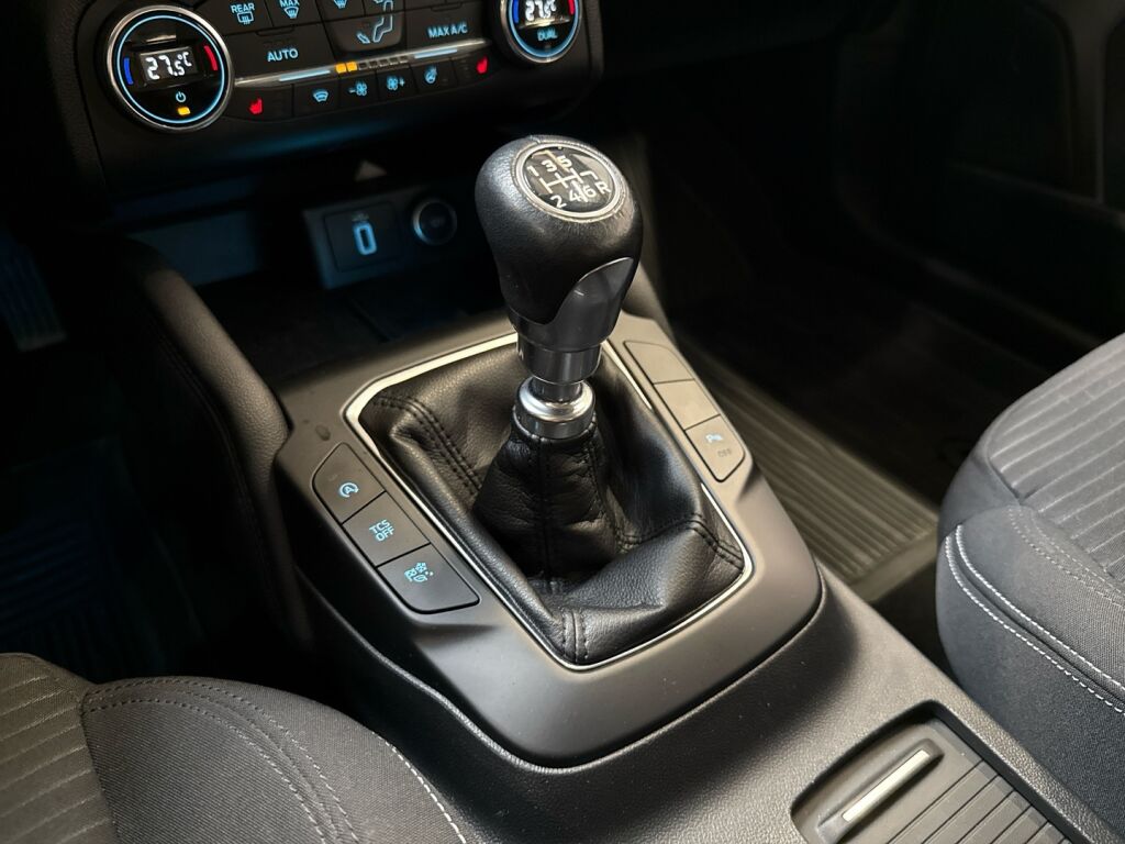 Ford Focus 2019 Harmaa