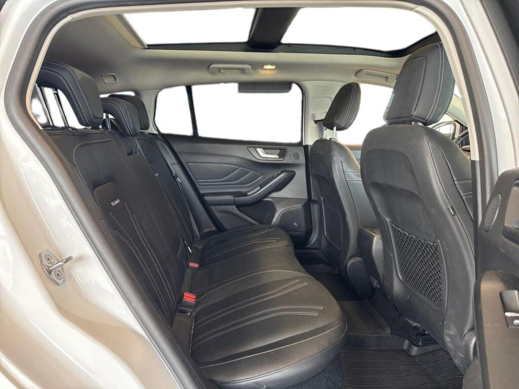 Ford Focus 2019 Valkoinen