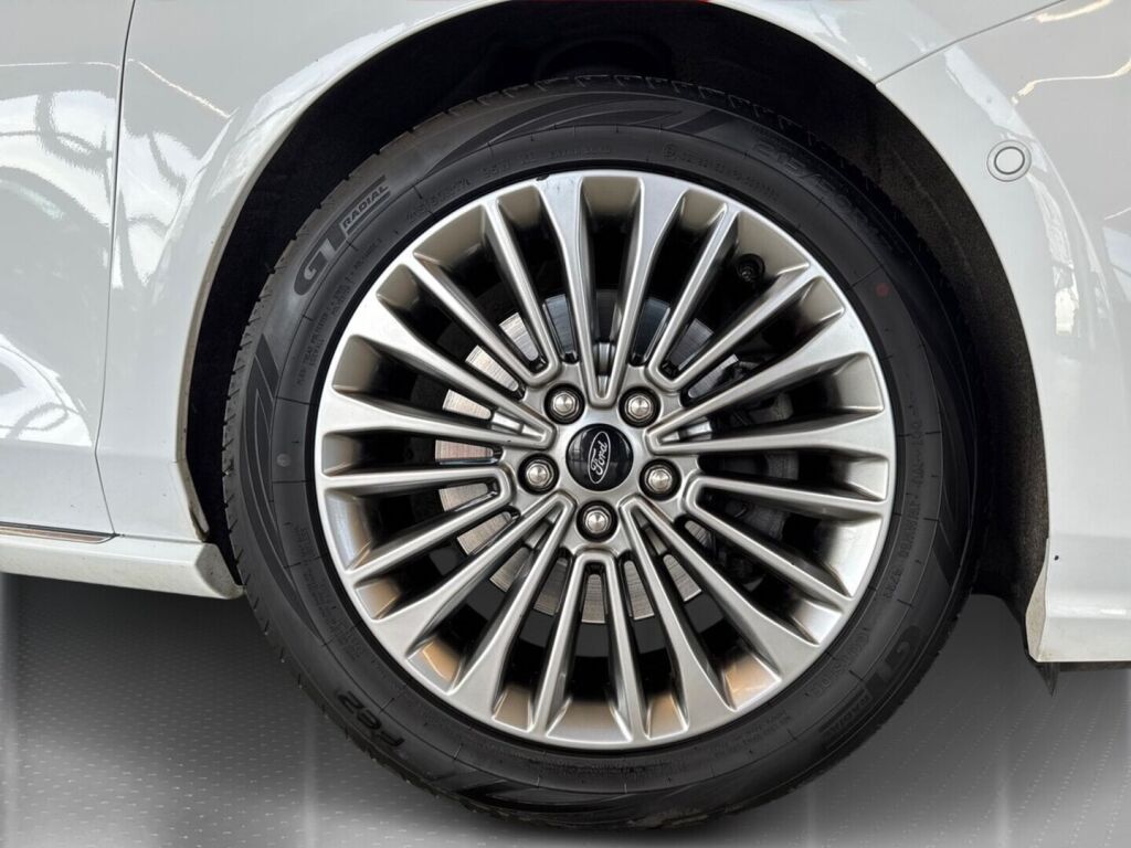 Ford Focus 2019 Valkoinen