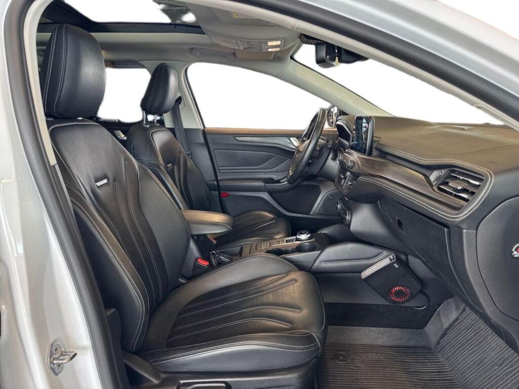 Ford Focus 2019 Valkoinen