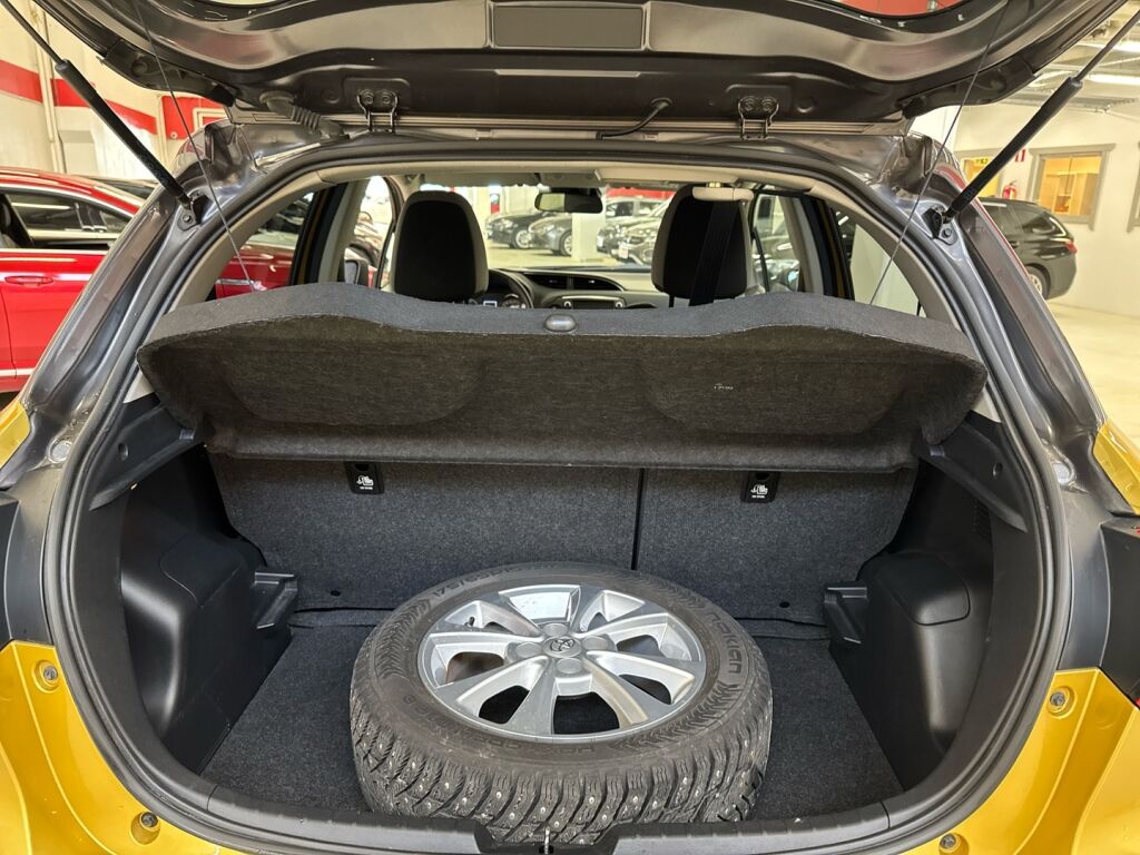 Toyota Yaris 2019 Keltainen