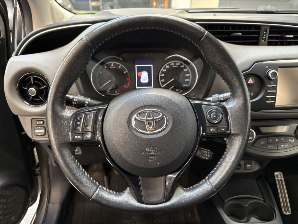 Toyota Yaris 2019 Harmaa