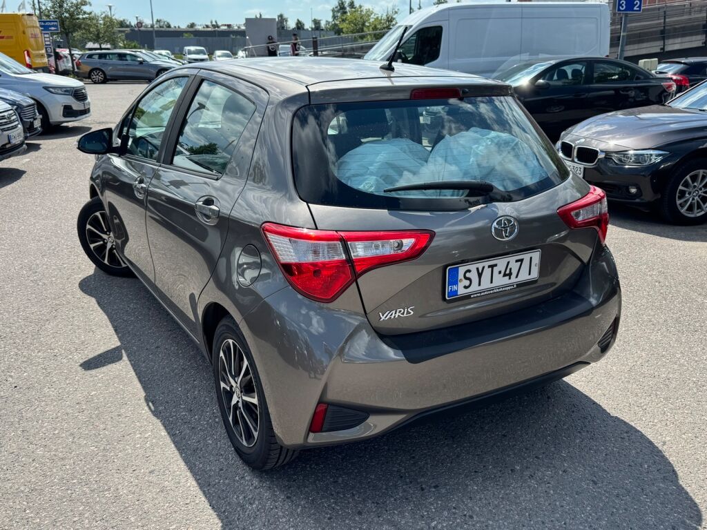 Toyota Yaris 2019 Harmaa