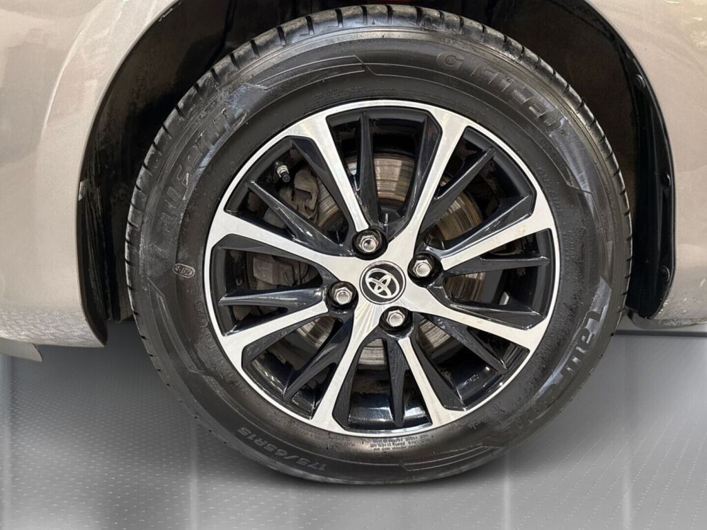 Toyota Yaris 2019 Harmaa
