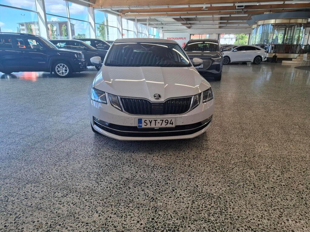 Skoda Octavia 2019 Valkoinen