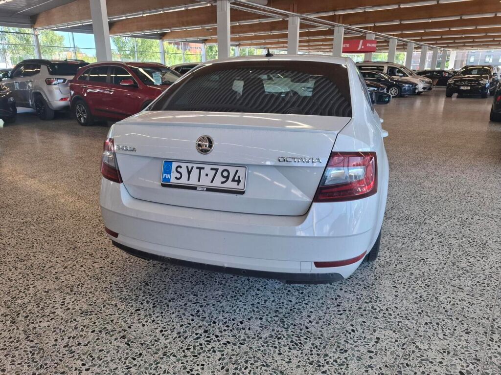 Skoda Octavia 2019 Valkoinen