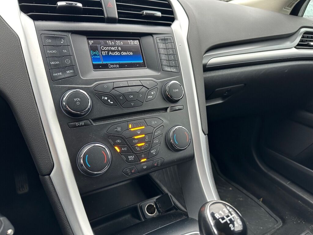 Ford Mondeo 2015 Valkoinen