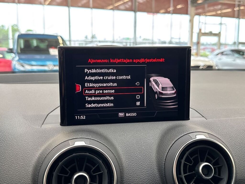 Audi Q2 2020 Musta