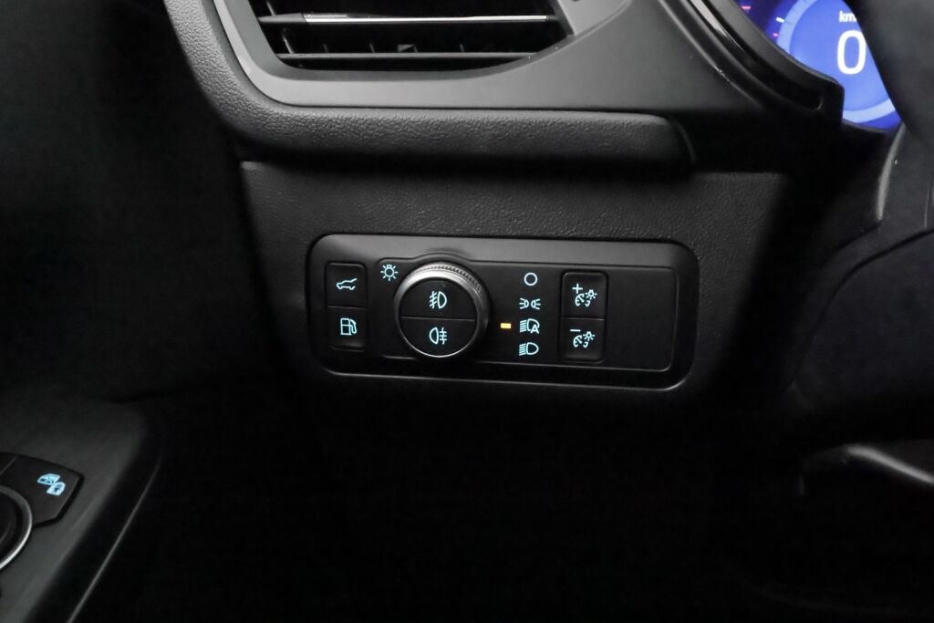 Ford Kuga 2021 Valkoinen