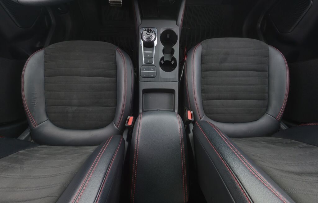 Ford Kuga 2021 Valkoinen