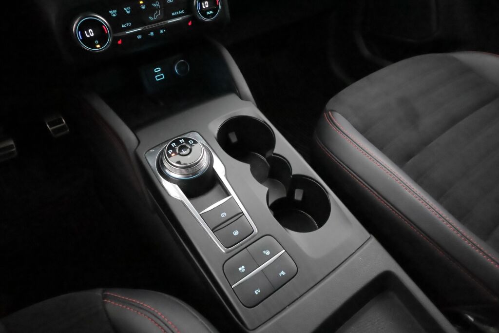 Ford Kuga 2021 Valkoinen