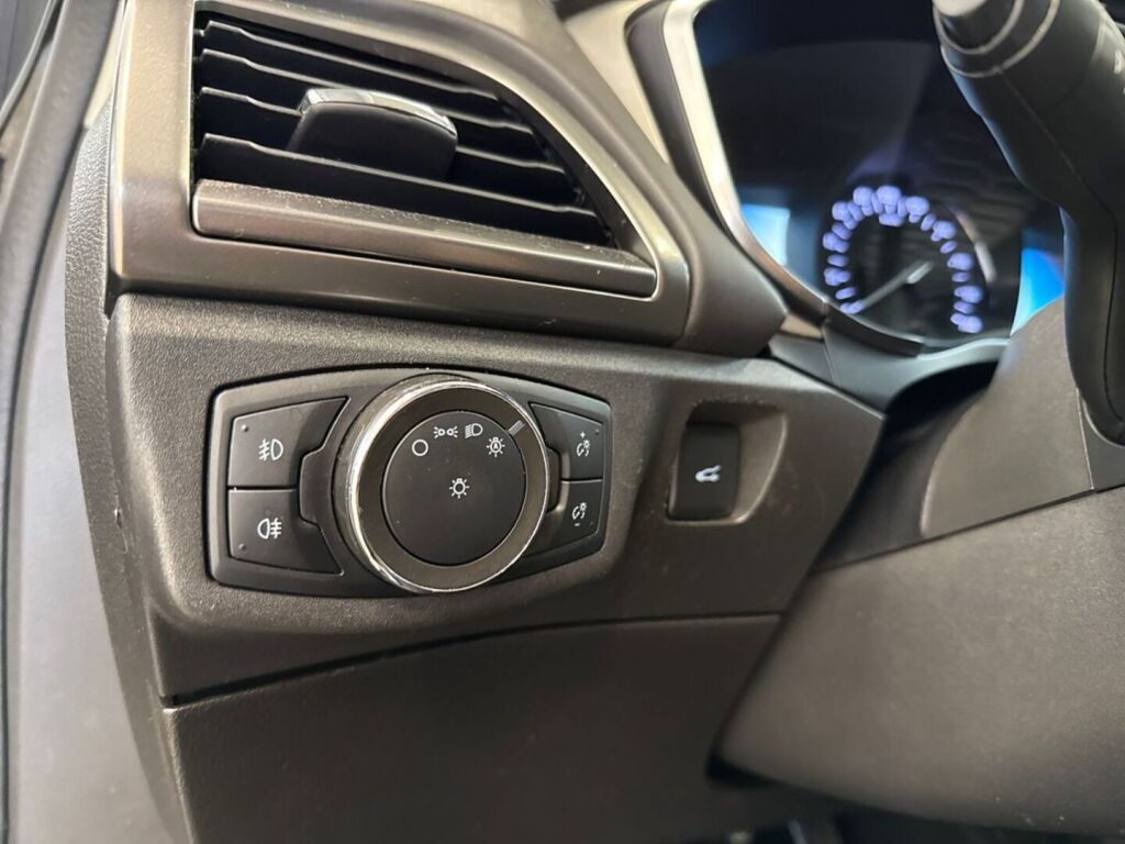Ford Mondeo 2020 Musta