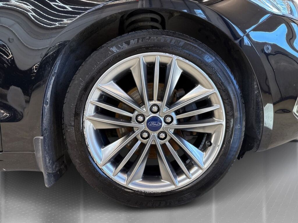 Ford Mondeo 2020 Musta