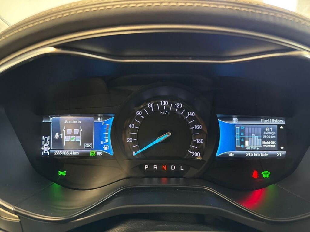 Ford Mondeo 2020 Musta
