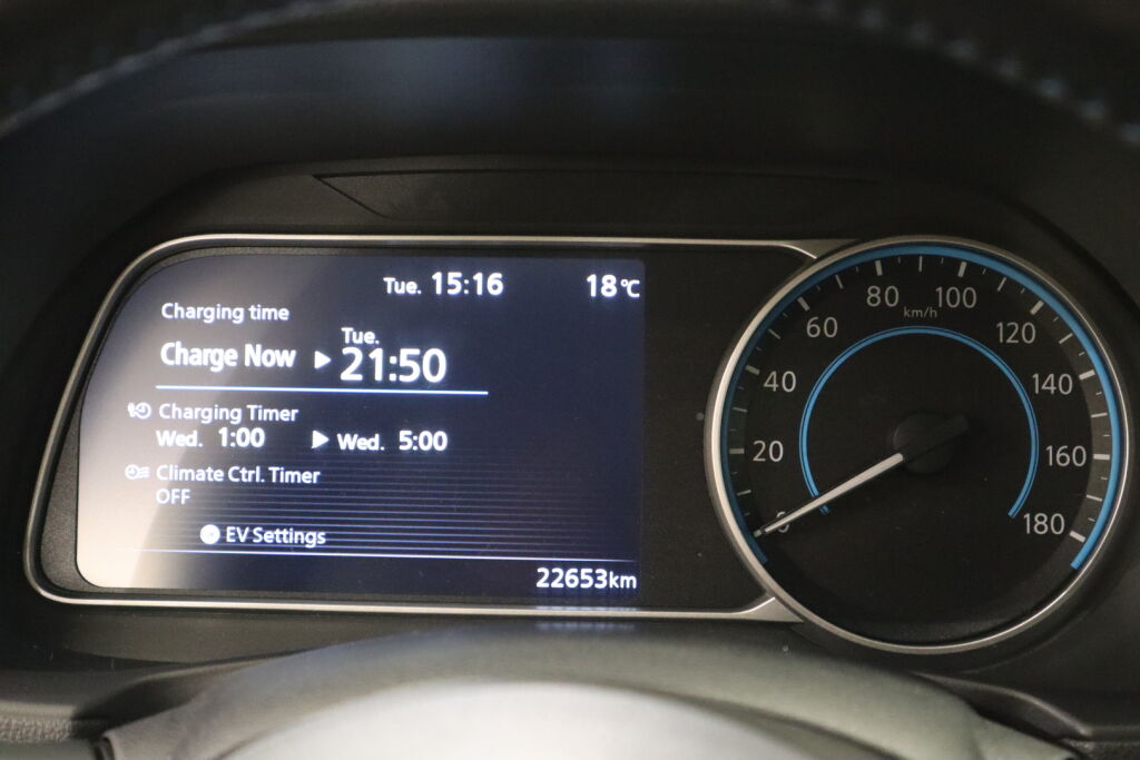 Nissan Leaf 2018 Musta