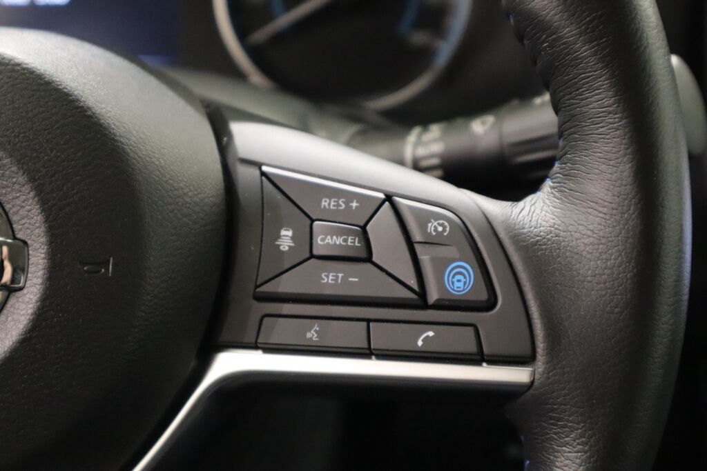 Nissan Leaf 2018 Musta