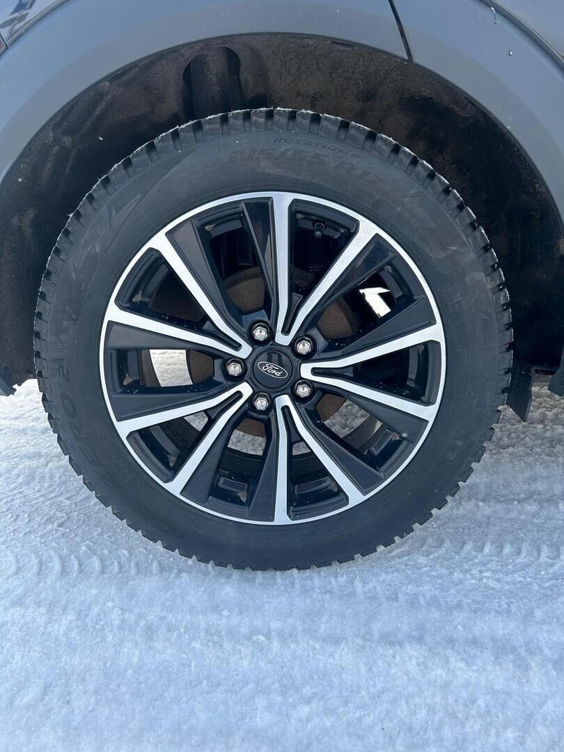 Ford Puma 2020 Musta