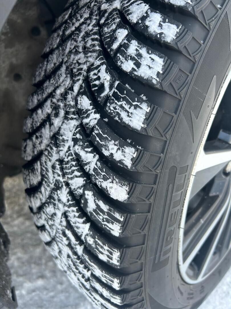 Ford Puma 2020 Musta