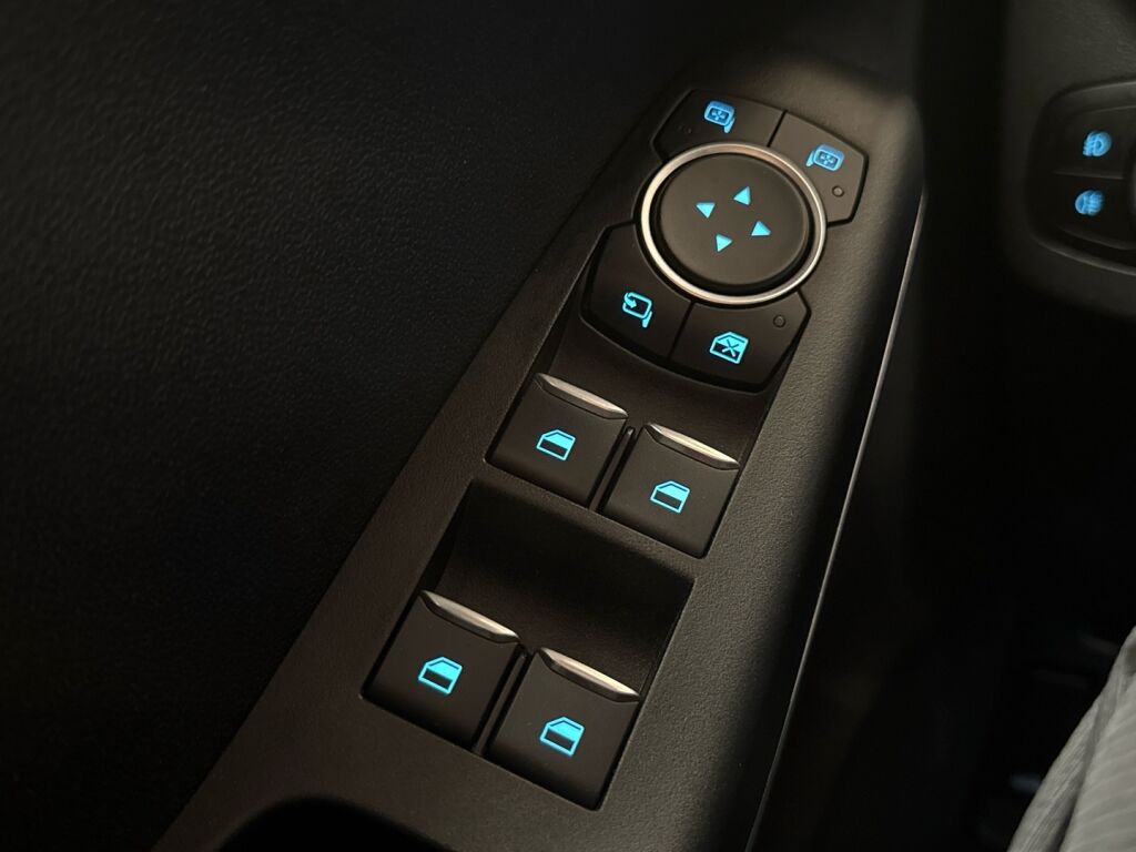 Ford Puma 2020 Punainen