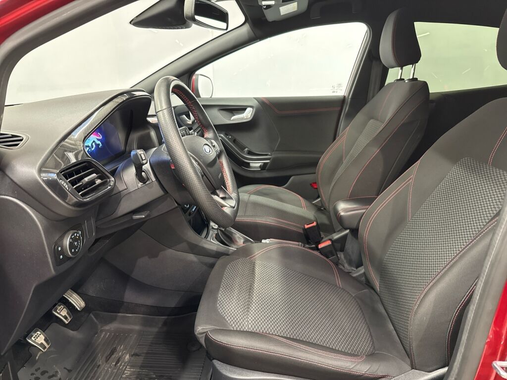 Ford Puma 2020 Punainen