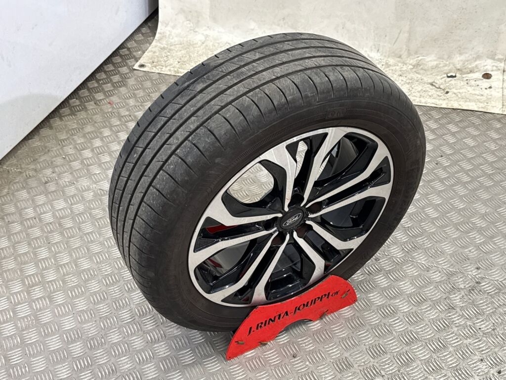 Ford Puma 2020 Punainen