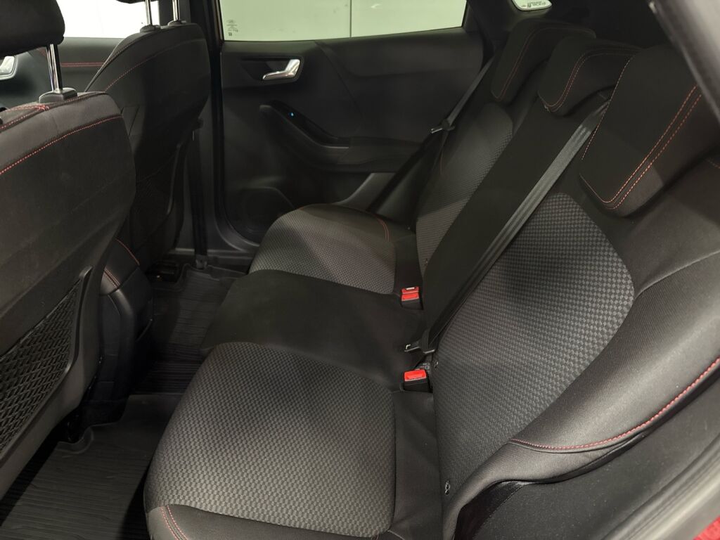 Ford Puma 2020 Punainen