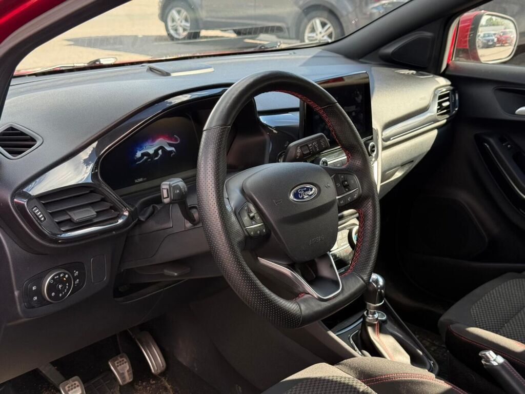 Ford Puma 2020 Punainen