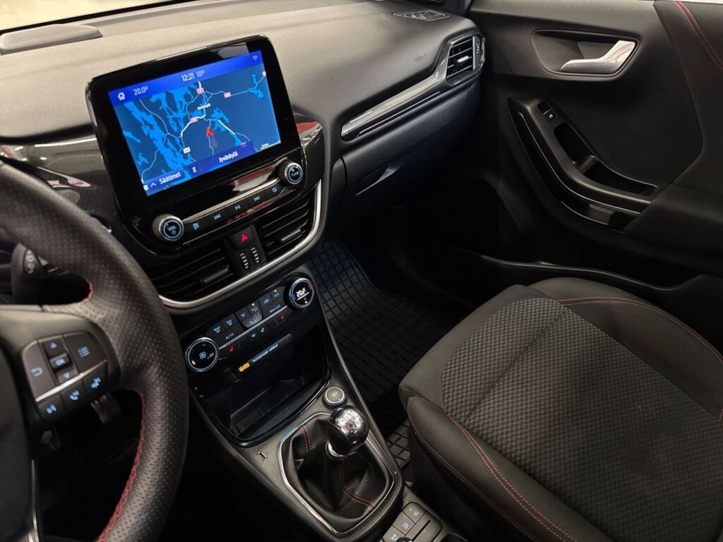 Ford Puma 2020 Punainen