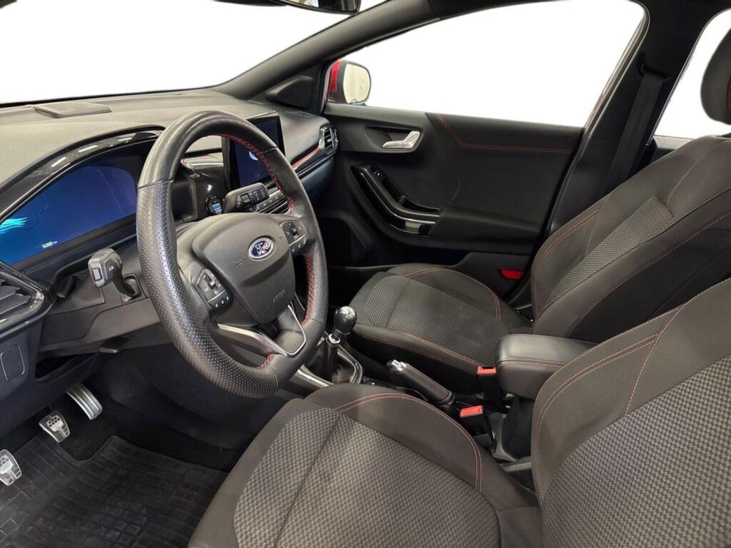 Ford Puma 2020 Punainen