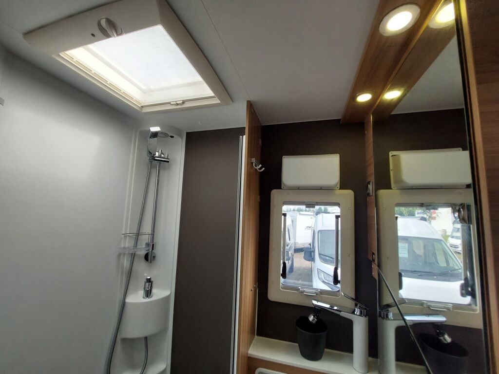 Adria Coral XL Plus 600 DP 2021 9
