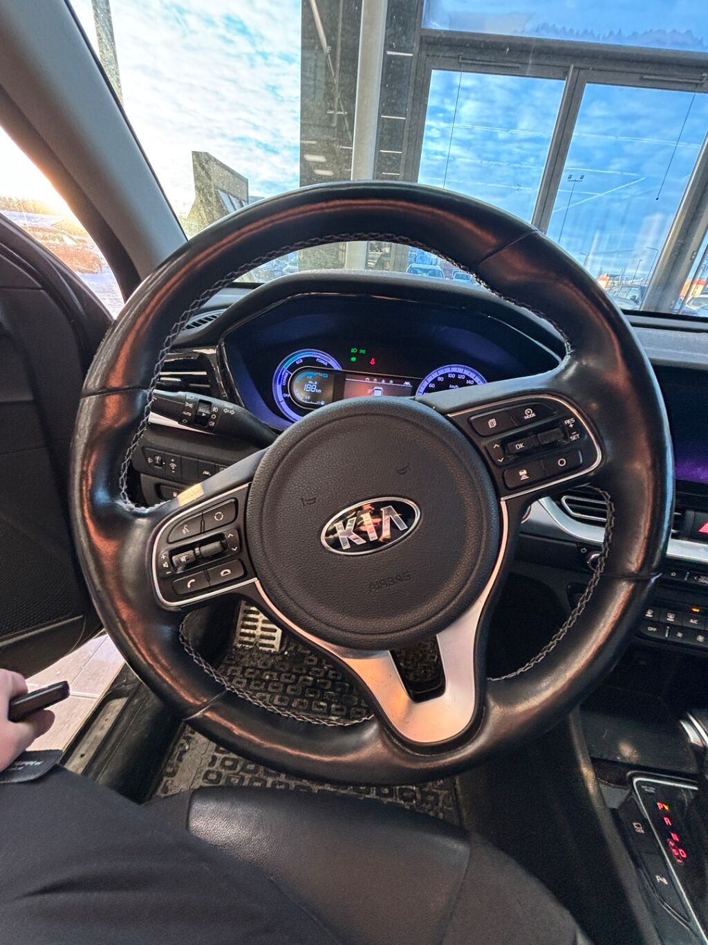 Kia Niro 2021 Musta