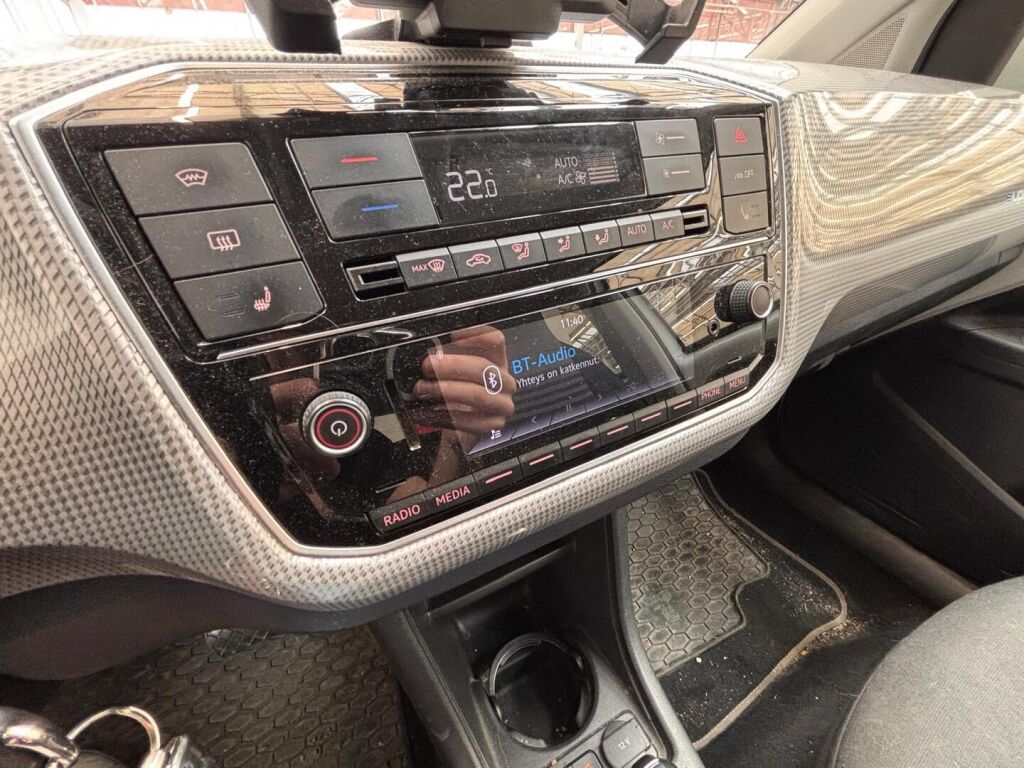 Volkswagen up! 2021 Valkoinen