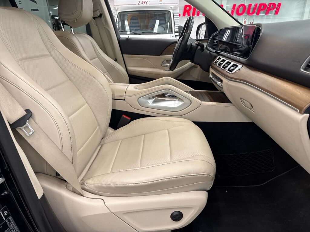 Mercedes-Benz GLE 2021 Musta