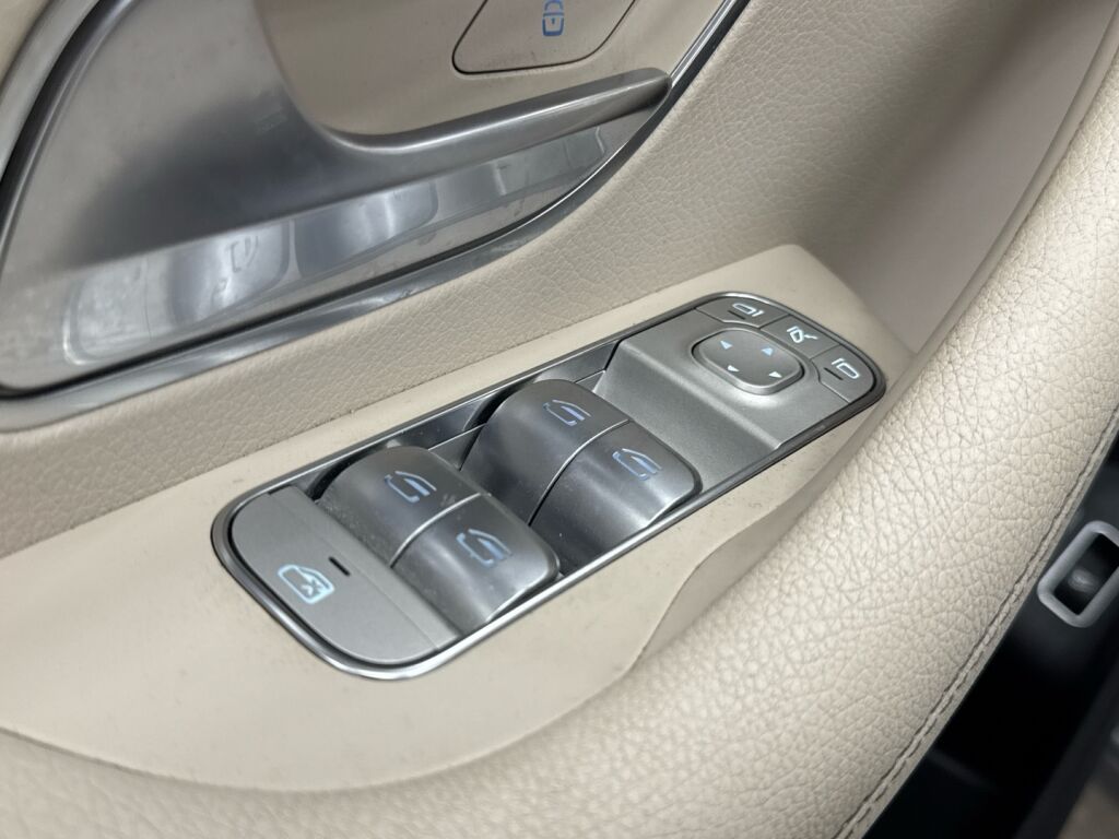 Mercedes-Benz GLE 2021 Musta