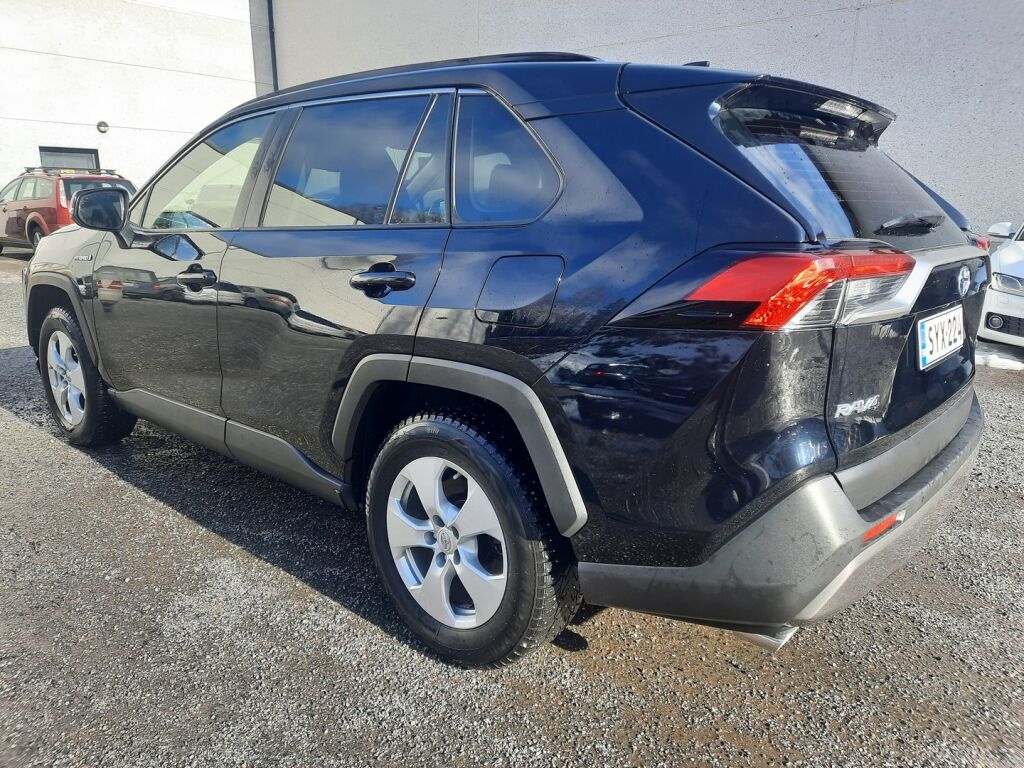 Toyota RAV4 2021 Musta