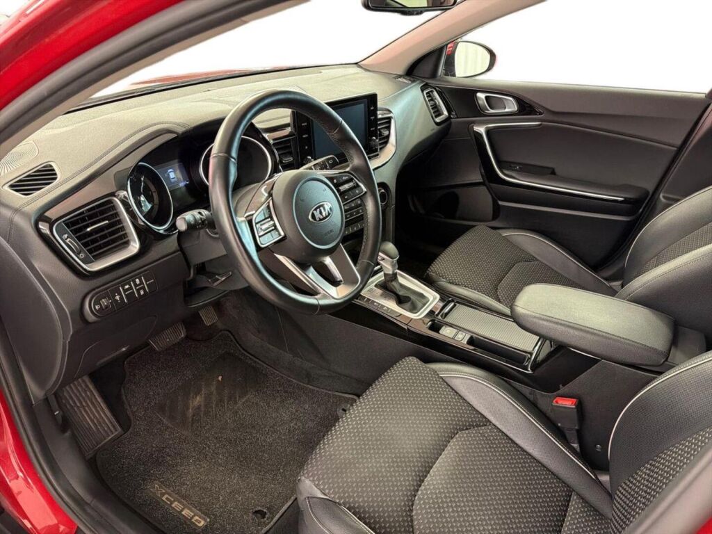 Kia XCeed 2021 Punainen