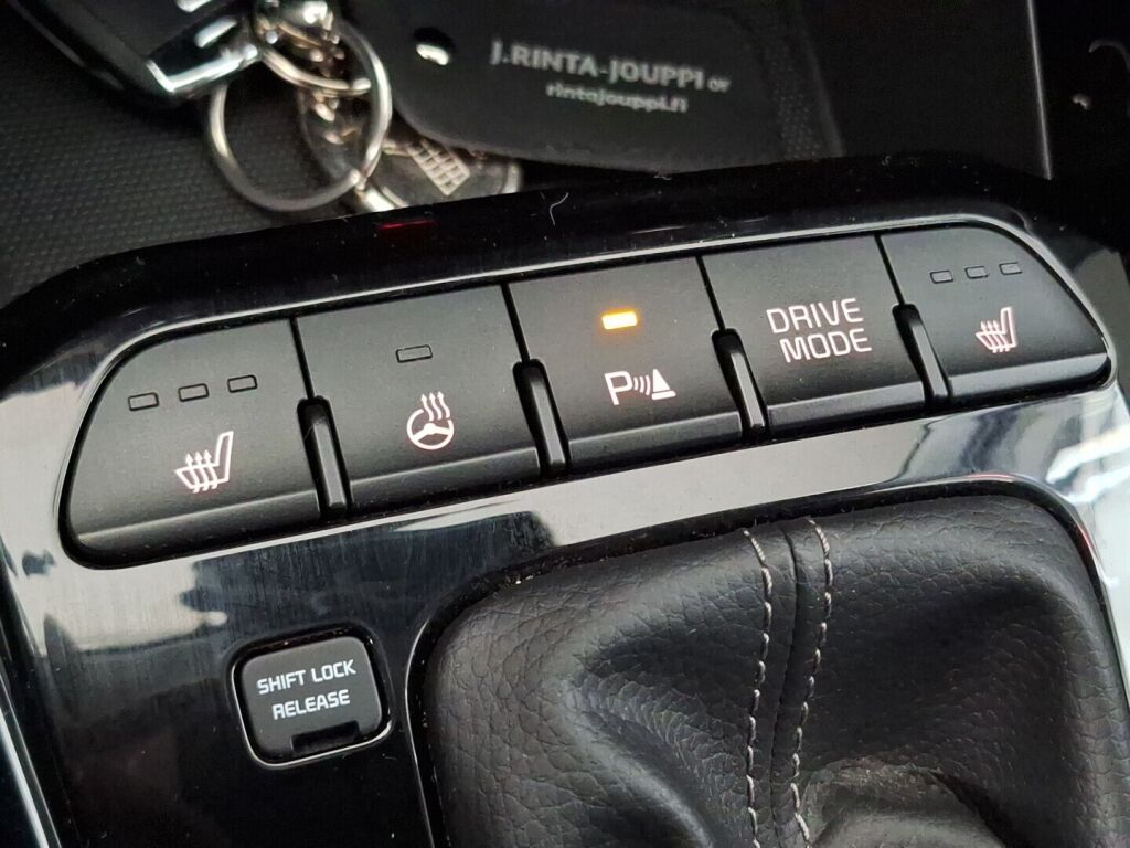 Kia Rio 2021 Musta