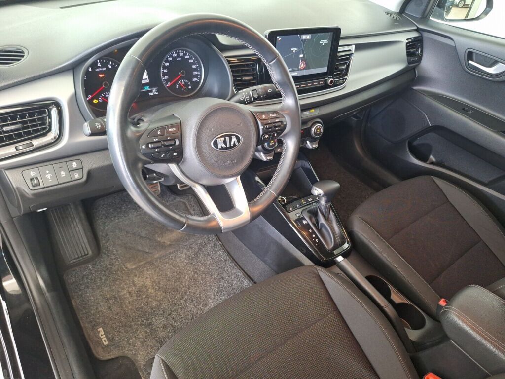 Kia Rio 2021 Musta