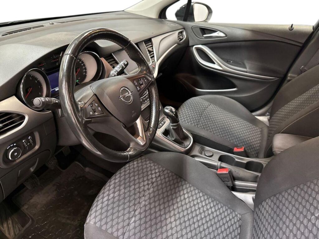Opel Astra 2021 Valkoinen