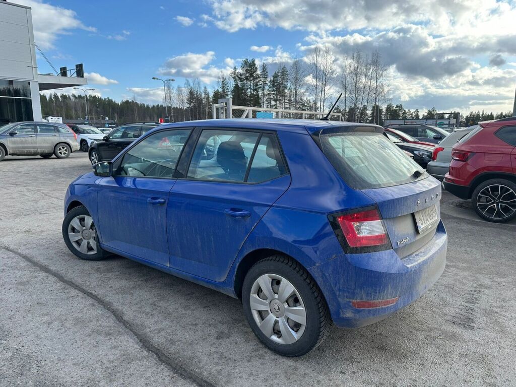 Skoda Fabia 2021 Sininen