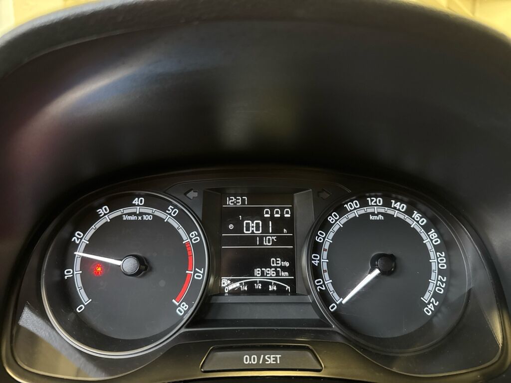 Skoda Fabia 2021 Sininen