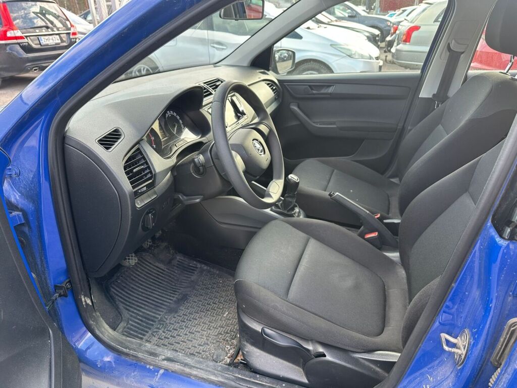 Skoda Fabia 2021 Sininen