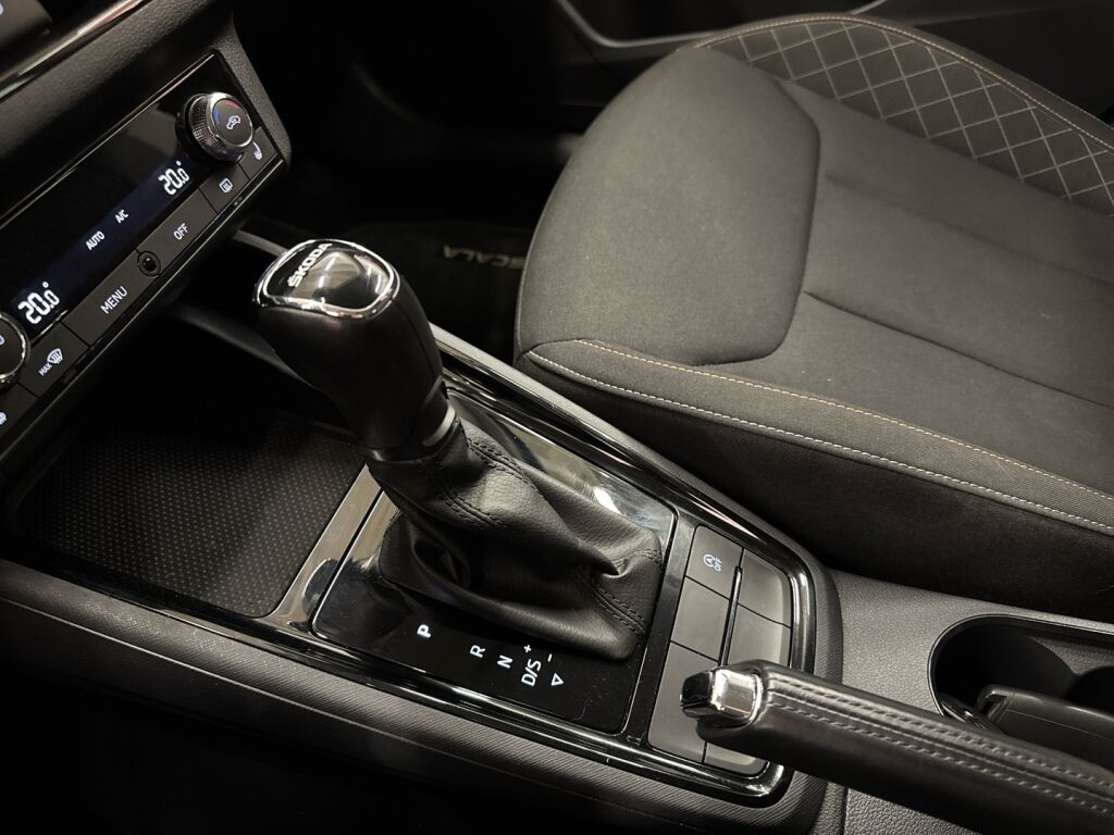 Skoda Scala 2021 Sininen