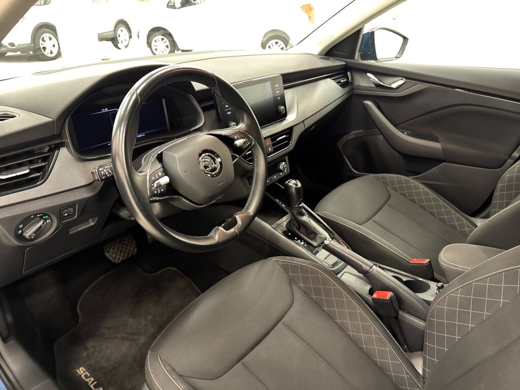 Skoda Scala 2021 Sininen